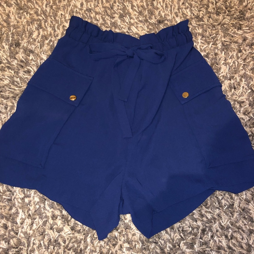 ⭐️NWT⭐️ High-waisted sailor silk short